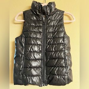 Black puffer vest! Winter is coming
